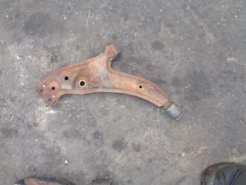 Ψαλίδι Εμπρός Αριστερό για TOYOTA STARLET (1990 - 1995) (EP80-2) Παλέτα 1 *223304* Ψαλίδι Εμπρός Αριστερό για TOYOTA STARLET (1990 - 1995) (EP80-2) Παλέτα 1 *223304*
