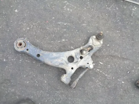 Ψαλίδι Εμπρός Αριστερό για TOYOTA AVENSIS (1997 - 2000) (T220) ΠΑΛΕΤΑ 2 *276666* Ψαλίδι Εμπρός Αριστερό για TOYOTA AVENSIS (1997 - 2000) (T220) ΠΑΛΕΤΑ 2 *276666*