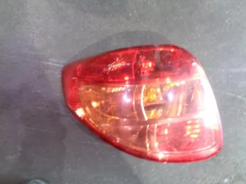 Φανάρι Πίσω Αριστερό (Ελαττωματικό) για SUZUKI SX4 (2007 - 2009) (RW) , (2010 - 2013) (RW) , FIAT SEDICI (2007 - 2010) , (2011 - ) Φανάρι Πίσω Αριστερό (Ελαττωματικό) για SUZUKI SX4 (2007 - 2009) (RW) , (2010 - 2013) (RW) , FIAT SEDICI (2007 - 2010) , (2011 - )