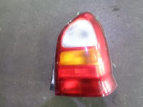 Φανάρι Πίσω Δεξί (Ραγισμένο) για SUZUKI ALTO (2002 - 2008) (RF) Φανάρι Πίσω Δεξί (Ραγισμένο) για SUZUKI ALTO (2002 - 2008) (RF)