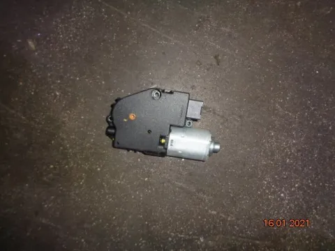 Ηλιοροφής Μοτέρ για VOLVO V60 (2013 - ) Ηλιοροφής Μοτέρ για VOLVO V60 (2013 - )