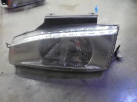 Φανάρι Εμπρός Αριστερό για HYUNDAI LANTRA (1990 - 1992) (J1) Φανάρι Εμπρός Αριστερό για HYUNDAI LANTRA (1990 - 1992) (J1)