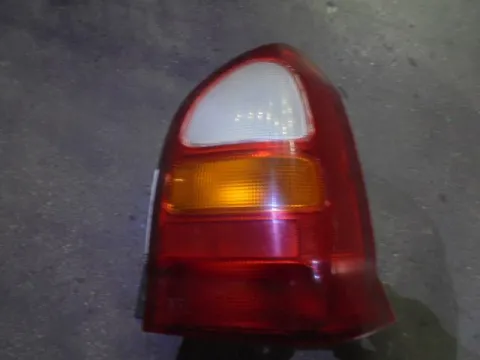 Φανάρι Πίσω Δεξί ΡΑΓΙΣΜΕΝΟ για SUZUKI ALTO (1999 - 2002) (SH) Φανάρι Πίσω Δεξί ΡΑΓΙΣΜΕΝΟ για SUZUKI ALTO (1999 - 2002) (SH)