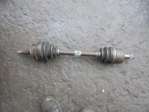 Ημιαξόνιο Εμπρός Αριστερό Με ABS για HYUNDAI TUCSON (2004 - 2010) (JM) Ημιαξόνιο Εμπρός Αριστερό Με ABS για HYUNDAI TUCSON (2004 - 2010) (JM)