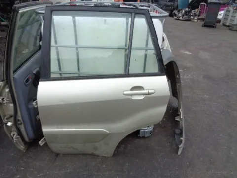 Πόρτα Πίσω Αριστερή για TOYOTA RAV-4 (2000 - 2004) (XA20) *Ε* Πόρτα Πίσω Αριστερή για TOYOTA RAV-4 (2000 - 2004) (XA20) *Ε*