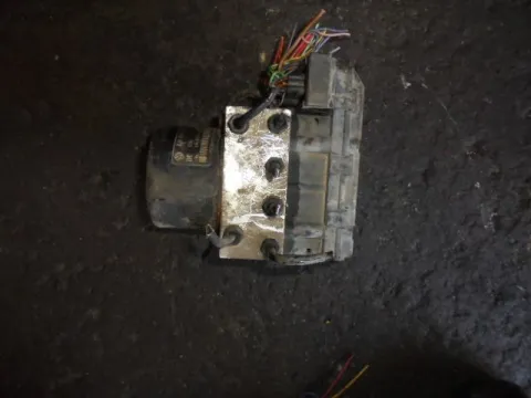 Μονάδα ABS 1J0614117D για SEAT TOLEDO (1995 - 1998) (1LZ) Μονάδα ABS 1J0614117D για SEAT TOLEDO (1995 - 1998) (1LZ)