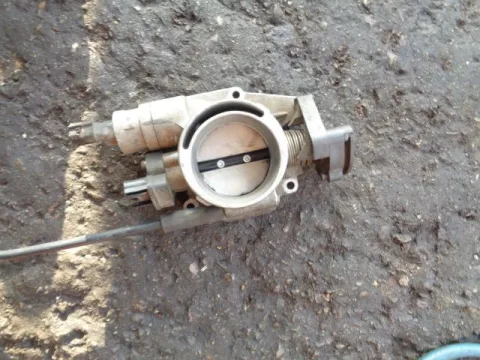Σώμα Πεταλούδας ( EKG ) για JEEP GRAND CHEROKEE (2004 - 2005) (WJ) (WG) 3700 (EKG) Petrol 213 Laredo Σώμα Πεταλούδας ( EKG ) για JEEP GRAND CHEROKEE (2004 - 2005) (WJ) (WG) 3700 (EKG) Petrol 213 Laredo