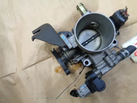 Σώμα Πεταλούδας (1368001820) για TOYOTA AVENSIS (1997 - 2000) (T220) Σώμα Πεταλούδας (1368001820) για TOYOTA AVENSIS (1997 - 2000) (T220)