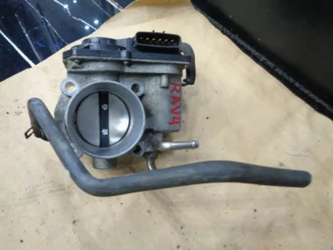 Σώμα Πεταλούδας (22030-28070) για TOYOTA COROLLA (2007 - 2010) , RAV-4 (2006 - 2009) (XA30) , (2009 - 2011) (XA30) Σώμα Πεταλούδας (22030-28070) για TOYOTA COROLLA (2007 - 2010) , RAV-4 (2006 - 2009) (XA30) , (2009 - 2011) (XA30)