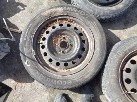 Ζαντολάστιχο KUMHO 195/60/15 * για TOYOTA COROLLA (2002 - 2004) (E120)  *Δ* Ζαντολάστιχο KUMHO 195/60/15 * για TOYOTA COROLLA (2002 - 2004) (E120)  *Δ*