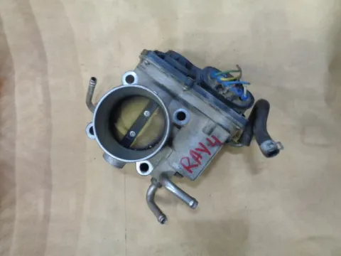 Σώμα Πεταλούδας (220300T050) για TOYOTA AVENSIS (2009 - 2012) (T270) Σώμα Πεταλούδας (220300T050) για TOYOTA AVENSIS (2009 - 2012) (T270)