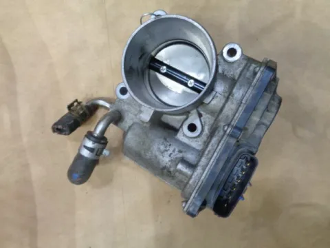 Σώμα Πεταλούδας (2203028070) για TOYOTA RAV-4 (2006 - 2009) (XA30) , (2009 - 2011) (XA30) , COROLLA (2007 - 2010) Σώμα Πεταλούδας (2203028070) για TOYOTA RAV-4 (2006 - 2009) (XA30) , (2009 - 2011) (XA30) , COROLLA (2007 - 2010)