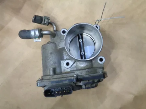 Σώμα Πεταλούδας (2203047010) για TOYOTA AURIS (2007 - 2009) E150 , (2009 - 2013) Σώμα Πεταλούδας (2203047010) για TOYOTA AURIS (2007 - 2009) E150 , (2009 - 2013)
