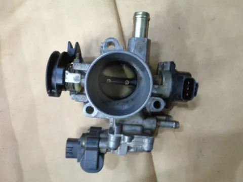Σώμα Πεταλούδας (2227022050) για TOYOTA AVENSIS (1997 - 2000) (T220) , (2000 - 2003) (T220) , COROLLA (2000 - 2002) (ZE111) Σώμα Πεταλούδας (2227022050) για TOYOTA AVENSIS (1997 - 2000) (T220) , (2000 - 2003) (T220) , COROLLA (2000 - 2002) (ZE111)