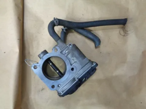 Σώμα Πεταλούδας (220300D011) για TOYOTA AVENSIS (2003 - 2006) (T250) , (2006 - 2008) (T250) Σώμα Πεταλούδας (220300D011) για TOYOTA AVENSIS (2003 - 2006) (T250) , (2006 - 2008) (T250)