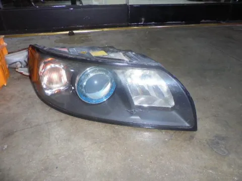 Φανάρι Εμπρός Δεξί (Έξυπνο) για VOLVO S40 (2004 - 2007) (MS) Φανάρι Εμπρός Δεξί (Έξυπνο) για VOLVO S40 (2004 - 2007) (MS)