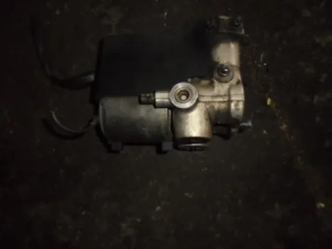 Μονάδα ABS για MERCEDES E - CLASS (1985 - 1993) (W124) Italy Μονάδα ABS για MERCEDES E - CLASS (1985 - 1993) (W124) Italy