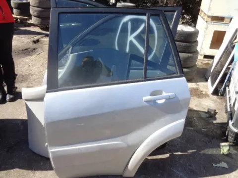 Πόρτα Πίσω Αριστερή για TOYOTA RAV-4 (2000 - 2004) (XA20) *Ε* Πόρτα Πίσω Αριστερή για TOYOTA RAV-4 (2000 - 2004) (XA20) *Ε*