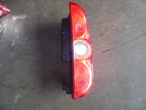 Φανάρι Πίσω Δεξί (Ελαττωματικό) για FIAT DOBLO (2010 - 2015) (152) Φανάρι Πίσω Δεξί (Ελαττωματικό) για FIAT DOBLO (2010 - 2015) (152)