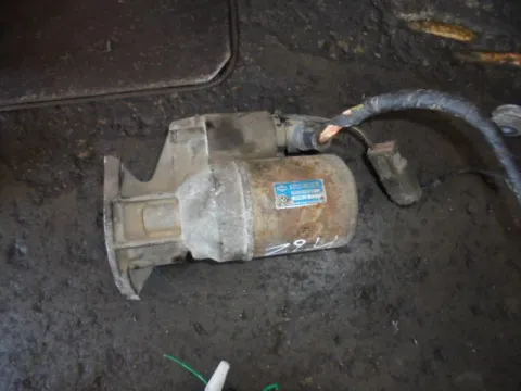 Μίζα 2330018C65 για NISSAN URVAN (1987 - 1997) (E24)