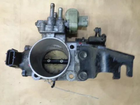 Σώμα Πεταλούδας (2227015010) για TOYOTA CARINA (1992 - 1995) E (T190) Σώμα Πεταλούδας (2227015010) για TOYOTA CARINA (1992 - 1995) E (T190)