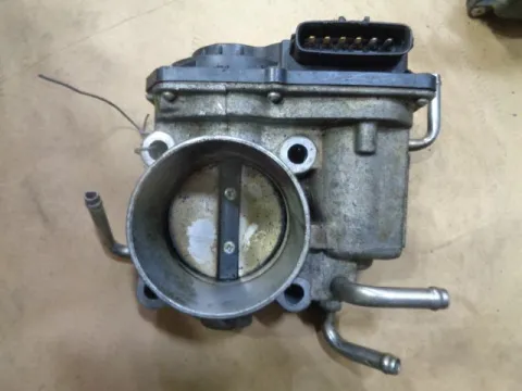 Σώμα Πεταλούδας για TOYOTA RAV-4 (2006 - 2009) (XA30) , (2009 - 2011) (XA30) , COROLLA (2007 - 2010) Σώμα Πεταλούδας για TOYOTA RAV-4 (2006 - 2009) (XA30) , (2009 - 2011) (XA30) , COROLLA (2007 - 2010)