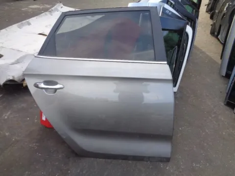 Πόρτα Πίσω Δεξιά για KIA CARENS (2013 - ) *Γ*