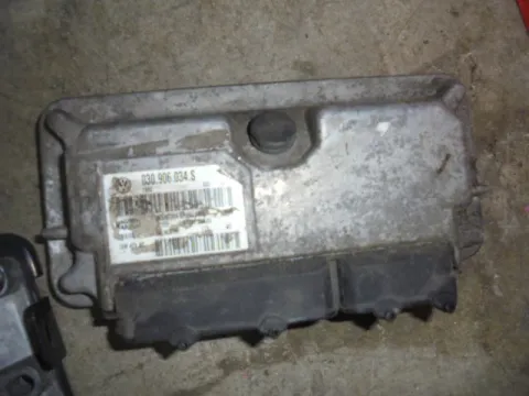 Εγκέφαλος Κινητήρα 0309060345 για VW FOX (2005 - ) (5Z1) 1400 (BKR) Petrol 75 , 1400 (BNM) 70 TDI ΤΕΛΑΡΟ 9*253676 Εγκέφαλος Κινητήρα 0309060345 για VW FOX (2005 - ) (5Z1) 1400 (BKR) Petrol 75 , 1400 (BNM) 70 TDI ΤΕΛΑΡΟ 9*253676