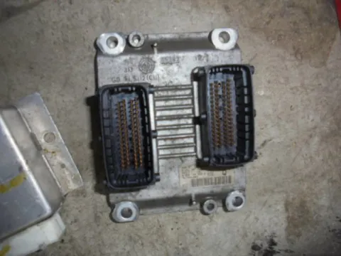 Εγκέφαλος Κινητήρα 0261207088 για LANCIA YPSILON (2003 - 2006) (843) ΤΕΛΑΡΟ 9 *243885* Εγκέφαλος Κινητήρα 0261207088 για LANCIA YPSILON (2003 - 2006) (843) ΤΕΛΑΡΟ 9 *243885*