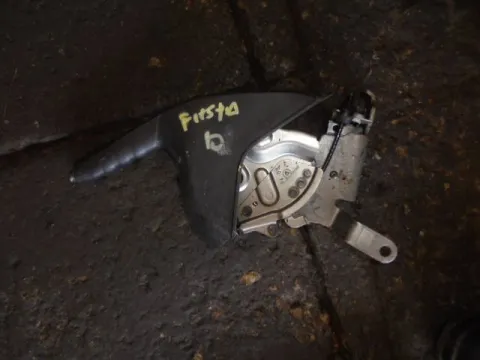 Καστάνια Χειροφρένου για FORD FIESTA (2008 - 2012) Mk6 (JA8) *Δ* Καστάνια Χειροφρένου για FORD FIESTA (2008 - 2012) Mk6 (JA8) *Δ*