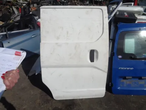 Πόρτα Δεξιά Συρόμενη Χ.Τζάμι για NISSAN NV200-EVALIA (2010 - ) *Γ* Πόρτα Δεξιά Συρόμενη Χ.Τζάμι για NISSAN NV200-EVALIA (2010 - ) *Γ*