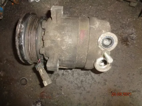 Συμπιεστής A-C (Κομπρέσορας) για CHEVROLET - DAEWOO NUBIRA (1997 - 1999) (J100) Συμπιεστής A-C (Κομπρέσορας) για CHEVROLET - DAEWOO NUBIRA (1997 - 1999) (J100)