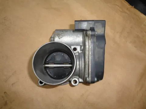 Σώμα Πεταλούδας 03C133062C για SKODA OCTAVIA (2004 - 2008) 5 (1Z3-5) (12) Σώμα Πεταλούδας 03C133062C για SKODA OCTAVIA (2004 - 2008) 5 (1Z3-5) (12)