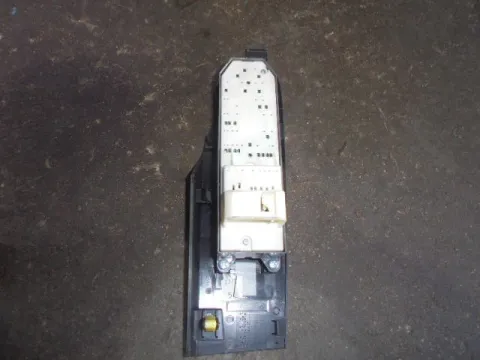 Διακόπτης Παραθύρων Κεντρικός Αριστερής 4πλος (15pin) για TOYOTA AURIS (2013 - 2015) - 