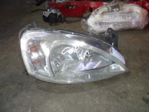 Φανάρι Εμπρός Δεξί (Σπασμένη Βάση) για OPEL CORSA (2004 - 2006) C Φανάρι Εμπρός Δεξί (Σπασμένη Βάση) για OPEL CORSA (2004 - 2006) C