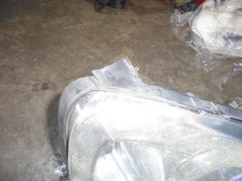 Φανάρι Εμπρός Δεξί (Σπασμένη Βάση) για OPEL CORSA (2004 - 2006) C -  Φανάρι Εμπρός Δεξί (Σπασμένη Βάση) για OPEL CORSA (2004 - 2006) C -