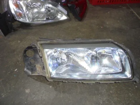 Φανάρι Εμπρός Δεξί για VOLVO S80 (1999 - 2005) (TS) (XY) Φανάρι Εμπρός Δεξί για VOLVO S80 (1999 - 2005) (TS) (XY)