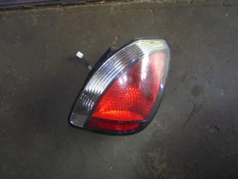 Φανάρι Πίσω Δεξί (Ραγισμένο) για KIA RIO (2005 - 2011) (JB) Hatchback - 5dr Φανάρι Πίσω Δεξί (Ραγισμένο) για KIA RIO (2005 - 2011) (JB) Hatchback - 5dr