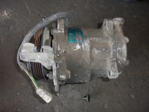 Συμπιεστής A-C (Κομπρέσορας) για PEUGEOT 106 (1992 - 1995) (1A) (1C) Συμπιεστής A-C (Κομπρέσορας) για PEUGEOT 106 (1992 - 1995) (1A) (1C)