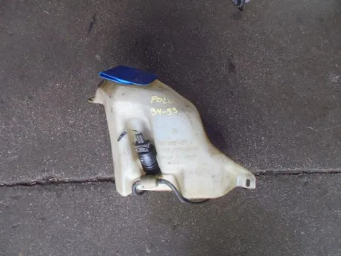 Δοχείο Υαλοκαθαριστήρων Με Μοτέρ για VW POLO (1994 - 1999) (6N1) Δοχείο Υαλοκαθαριστήρων Με Μοτέρ για VW POLO (1994 - 1999) (6N1)