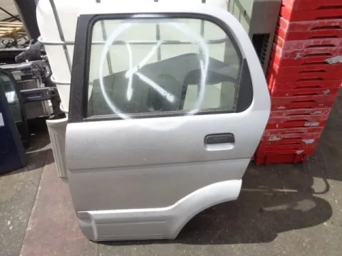 Πόρτα Πίσω Αριστερή για DAIHATSU TERIOS (1997 - 2000) (J100) *Ε* Πόρτα Πίσω Αριστερή για DAIHATSU TERIOS (1997 - 2000) (J100) *Ε*