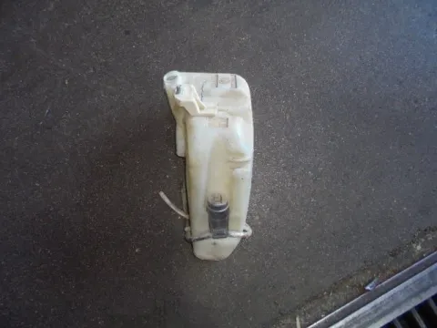 Δοχείο Υαλοκαθαριστήρων Με Μοτέρ για FIAT PUNTO (1994 - 1999) (176) Δοχείο Υαλοκαθαριστήρων Με Μοτέρ για FIAT PUNTO (1994 - 1999) (176)