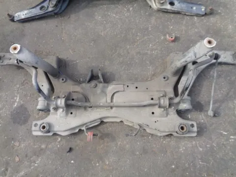 Γέφυρα Εμπρός Οριζόντια για FORD FOCUS (2004 - 2008) Mk2a (DA3 - C307) *ΔΒ* ΠΑΛΕΤΑ 241 *221810* Γέφυρα Εμπρός Οριζόντια για FORD FOCUS (2004 - 2008) Mk2a (DA3 - C307) *ΔΒ* ΠΑΛΕΤΑ 241 *221810*