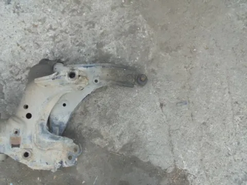 Ψαλίδι Εμπρός Δεξί για MAZDA 323 (1995 - 1998) (BA) *ΔΒ* Ψαλίδι Εμπρός Δεξί για MAZDA 323 (1995 - 1998) (BA) *ΔΒ*