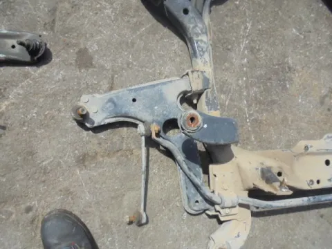 Ψαλίδι Εμπρός Αριστερό για OPEL VECTRA (1996 - 1998) B , (1999 - 2002) B *ΔΒ* ΠΑΛΕΤΑ 236 *221781* Ψαλίδι Εμπρός Αριστερό για OPEL VECTRA (1996 - 1998) B , (1999 - 2002) B *ΔΒ* ΠΑΛΕΤΑ 236 *221781*
