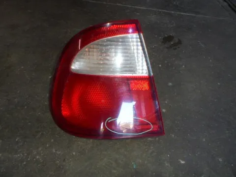 Φανάρι Πίσω Αριστερό (Ραγισμένο) για SEAT CORDOBA (1999 - 2002) (6K) Sedan - 4dr Φανάρι Πίσω Αριστερό (Ραγισμένο) για SEAT CORDOBA (1999 - 2002) (6K) Sedan - 4dr