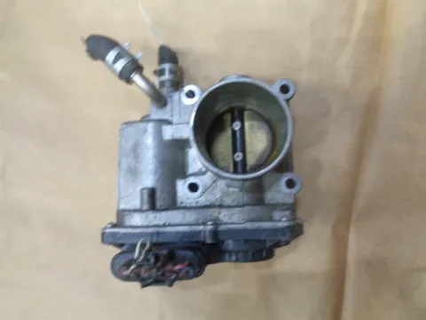 Σώμα Πεταλούδας  (22030 0D021) για TOYOTA AVENSIS (2003 - 2006) (T250) , COROLLA VERSO (2001 - 2004) (E120) Σώμα Πεταλούδας  (22030 0D021) για TOYOTA AVENSIS (2003 - 2006) (T250) , COROLLA VERSO (2001 - 2004) (E120)