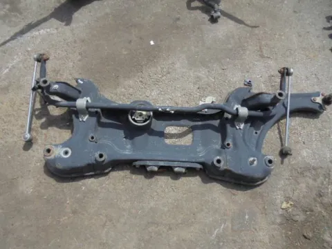 Γέφυρα Εμπρός Οριζόντια για VW GOLF (2009 - 2013) Mk6 (5K1) *ΔΒ* Γέφυρα Εμπρός Οριζόντια για VW GOLF (2009 - 2013) Mk6 (5K1) *ΔΒ*
