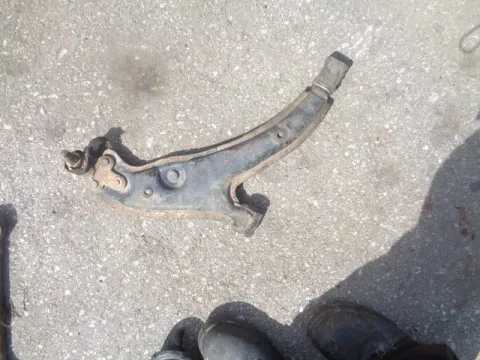 Ψαλίδι Εμπρός Δεξί για TOYOTA STARLET (1990 - 1995) (EP80-2) ΠΑΛΕΤΑ 2 *276667* Ψαλίδι Εμπρός Δεξί για TOYOTA STARLET (1990 - 1995) (EP80-2) ΠΑΛΕΤΑ 2 *276667*