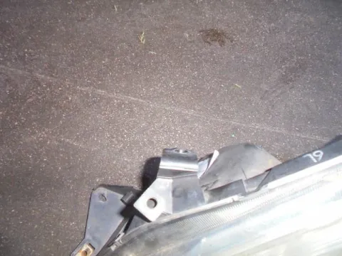 Φανάρι Εμπρός Αριστερό Ελαττωματική Βάση για TOYOTA COROLLA VERSO (2004 -2008) (R10) - 